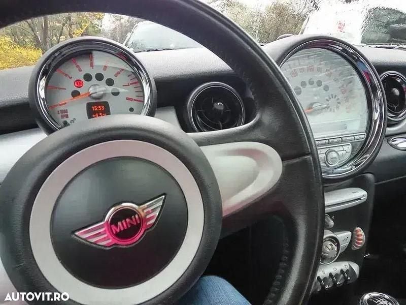 Culoarenegru Utilizat 2010 Mini ONE Hatchback | 1.800 EUR (Super Preț) - Imagine 1/4