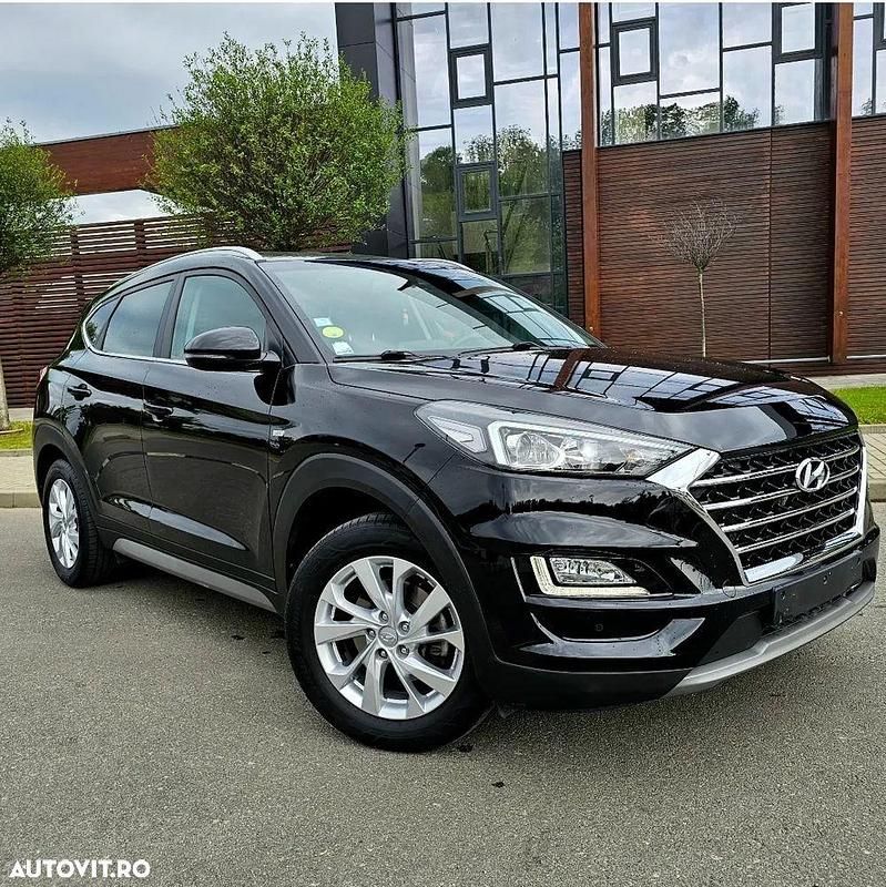Culoarenegru Utilizat 2021 Hyundai Tucson Select SUV | 16.290 EUR (Super Preț) - Imagine 1/4