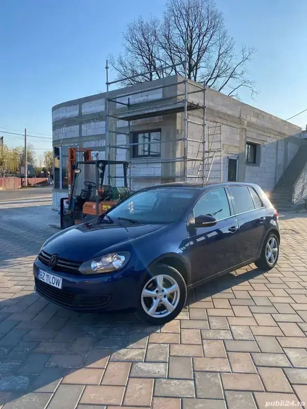 Utilizat 2009 VW Golf VI Berlinǎ | 4.000 EUR (Preț OK) - Imagine 1/4