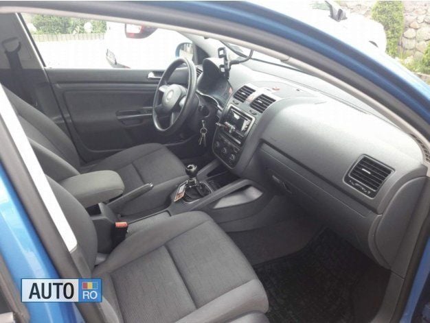 Second-hand VW Golf IV 90 CP (66 kW) 2005 Albastru Hatchback