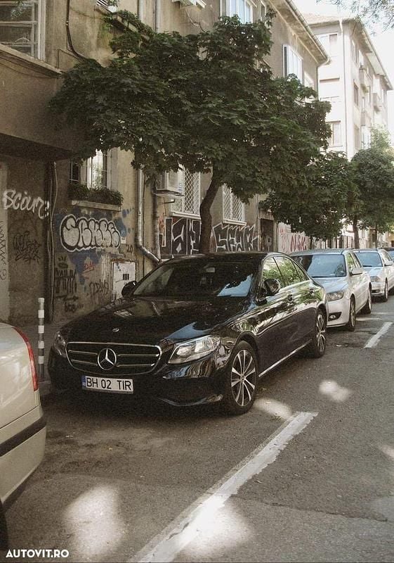 Second-hand Mercedes E200 Avantgarde 150 CP (110 kW) 2018 Culoarenegru Berlinǎ