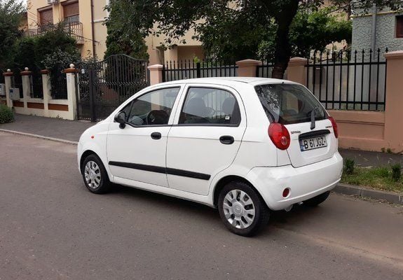Second-hand Chevrolet Spark 85 CP (62 kW) 2007 Alb Hatchback