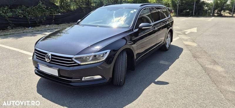 Culoarenegru Utilizat 2016 VW Passat Comfortline Break | 8.800 EUR (Preț bun) - Imagine 1/4