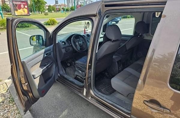 Second-hand VW Caddy 105 CP (77 kW) 2012 Maro Monovolum