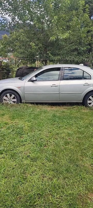 Utilizat 2002 Ford Mondeo Berlinǎ | 800 EUR (Preț OK) - Imagine 1/4