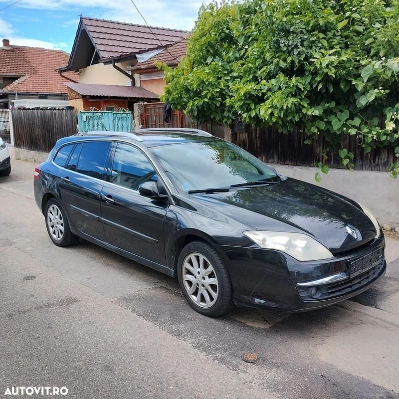 Culoarenegru Utilizat 2008 Renault Laguna III Break | 2.500 EUR (Preț OK) - Imagine 1/4