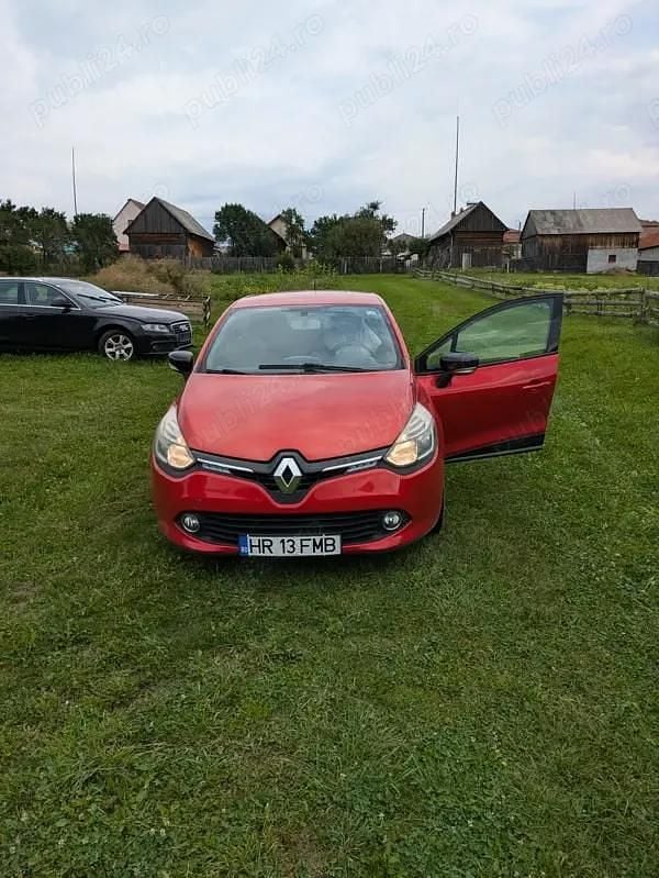 Utilizat 2014 Renault Clio IV Berlinǎ | 4.990 EUR (Puțin scump) - Imagine 1/4