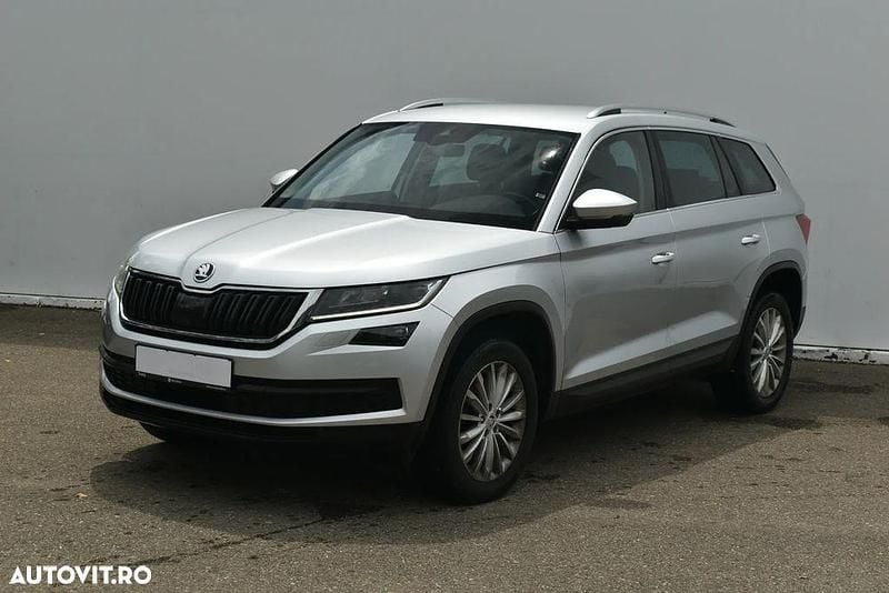 Gri Utilizat 2019 Skoda Kodiaq Style SUV | 16.990 EUR (Preț bun) - Imagine 1/4
