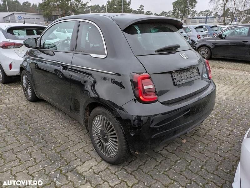 Second-hand Fiat 500e Icon 86 kW (118 CP) 2023 Culoarenegru Coupe