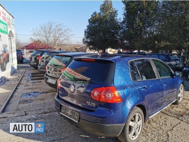 Albastru marin metalizat Utilizat 2006 VW Golf V Berlinǎ | 2.999 EUR (Preț bun) - Imagine 1/4