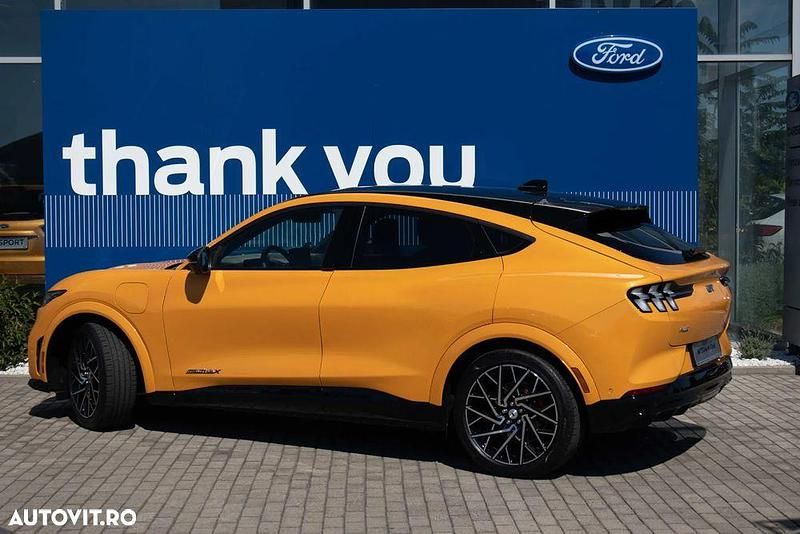 Second-hand Ford Mustang Mach-E 358 kW (487 CP) 2024 Culoaregalbeuriu SUV