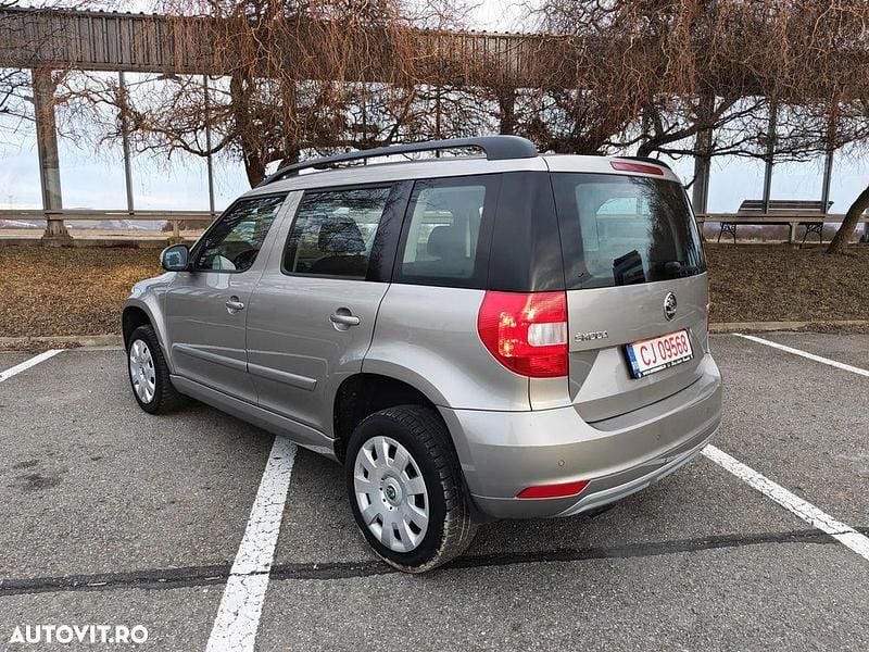 Second-hand Skoda Yeti 105 CP (77 kW) 2014 Culoarebej SUV