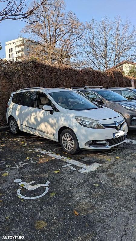 Culoarealb Utilizat 2013 Renault Grand Scénic III Monovolum | 6.200 EUR (Preț OK) - Imagine 1/4