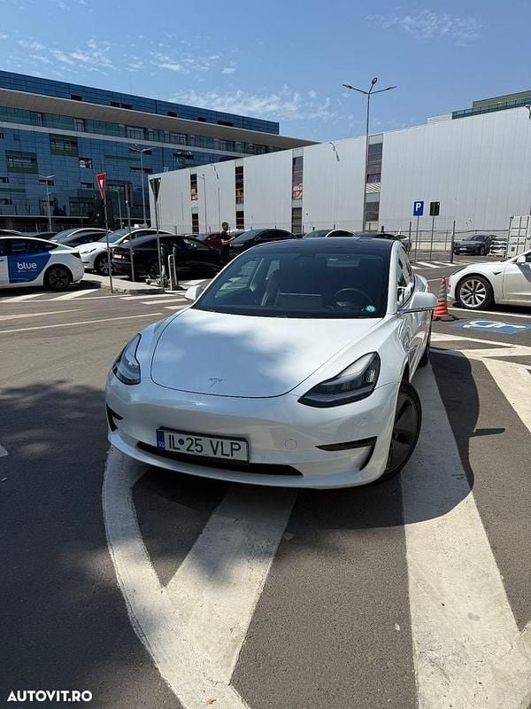 Alb Utilizat 2019 Tesla Model 3 Berlinǎ | 18.650 EUR (Preț OK) - Imagine 1/4