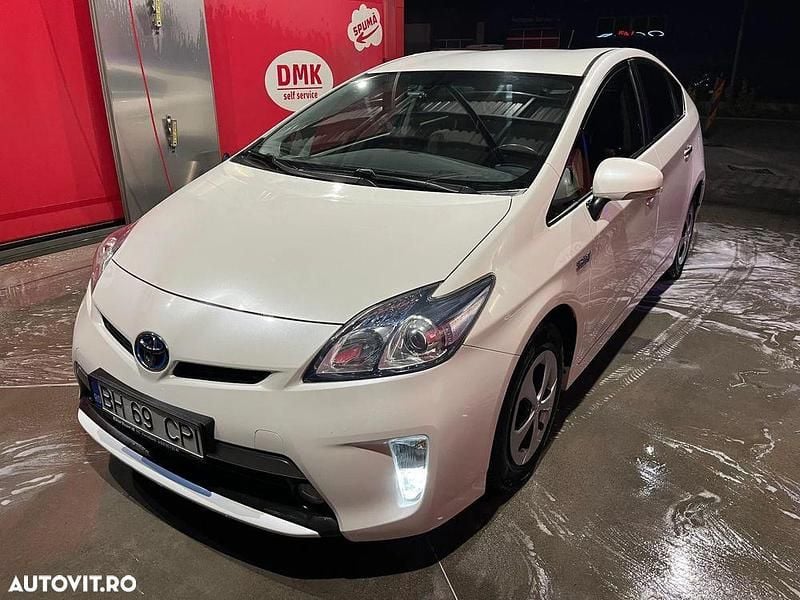 Culoarealb Utilizat 2012 Toyota Prius Life Hatchback | 9.600 EUR - Imagine 1/4