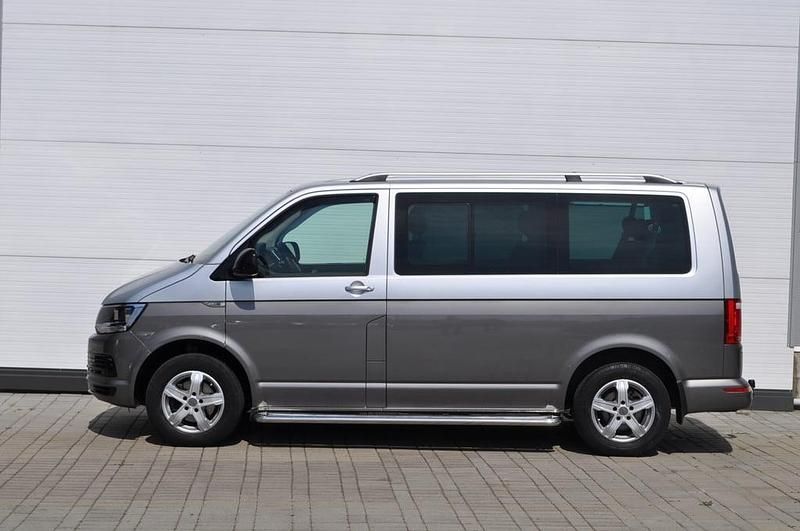 Second-hand VW Caravelle Comfortline 150 CP (110 kW) 2018 Gri inchis  metalic Monovolum