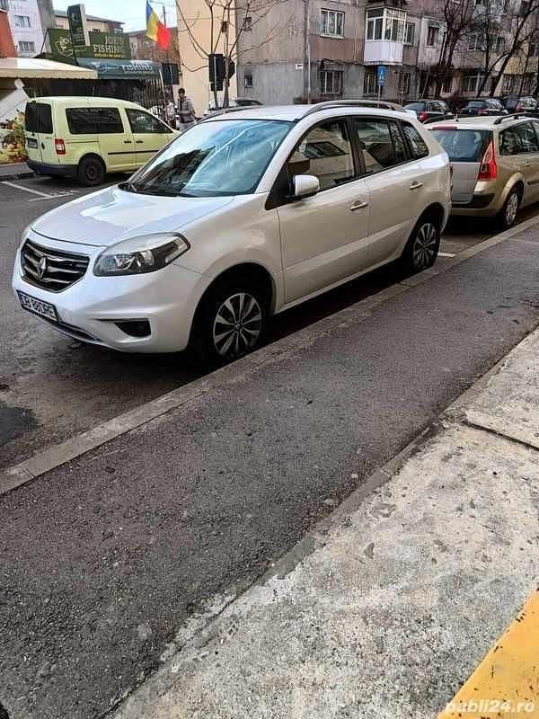Utilizat 2011 Renault Koleos SUV | 4.850 EUR (Preț bun) - Imagine 1/4