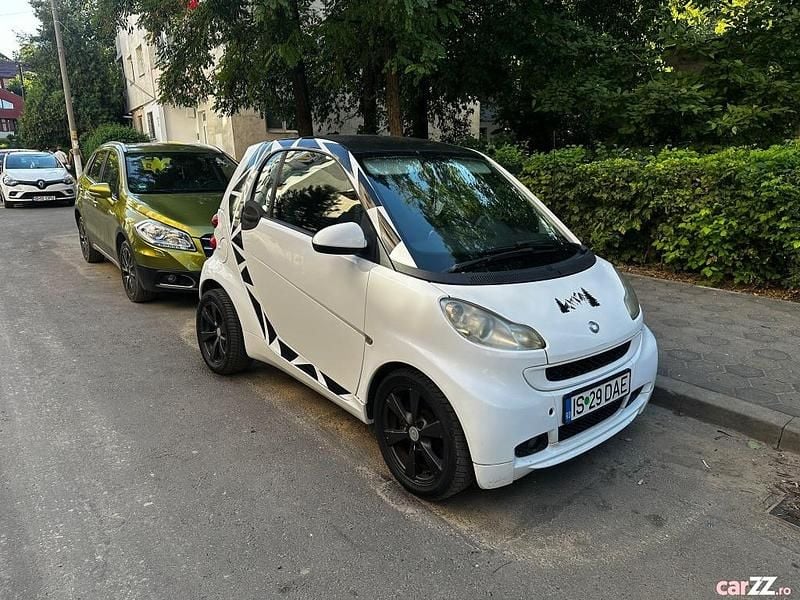 Alb Utilizat 2008 Smart ForTwo Coupé Coupe | 2.990 EUR - Imagine 1/4