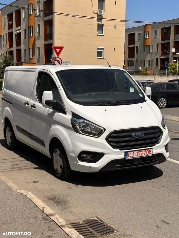 Alb Utilizat 2019 Ford Transit Custom Trend Monovolum | 14.600 EUR (Preț bun) - Imagine 1/4