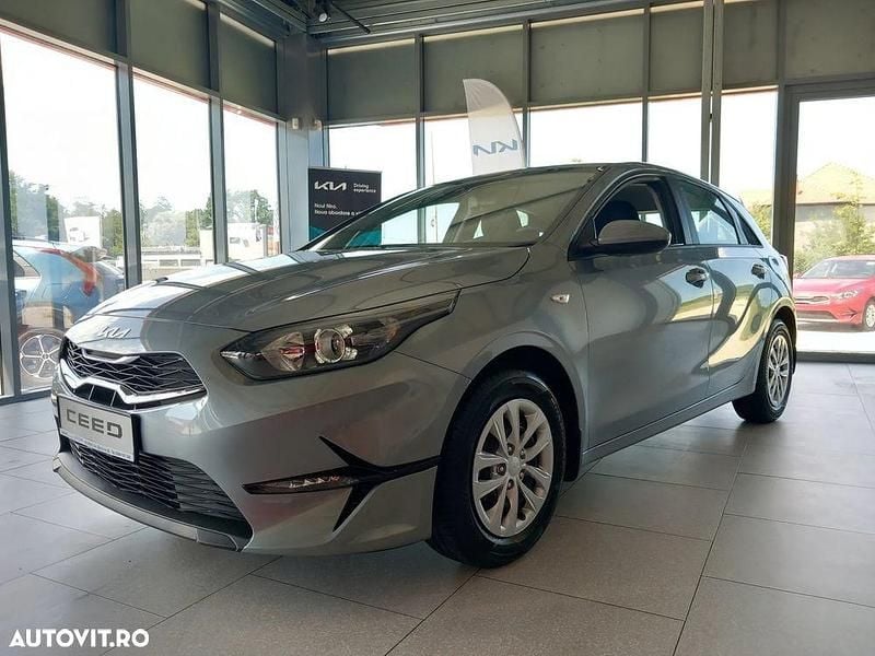 Argint Nouă 2025 Kia Ceed Best Hatchback | 21.241 EUR (Scump) - Imagine 1/4