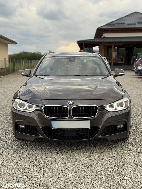 Culoaremaro Utilizat 2015 BMW 320 Hatchback | 13.250 EUR (Super Preț) - Imagine 1/4