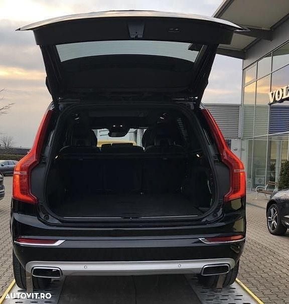 Second-hand Volvo XC90 235 CP (172 kW) 2017 Culoarenegru SUV