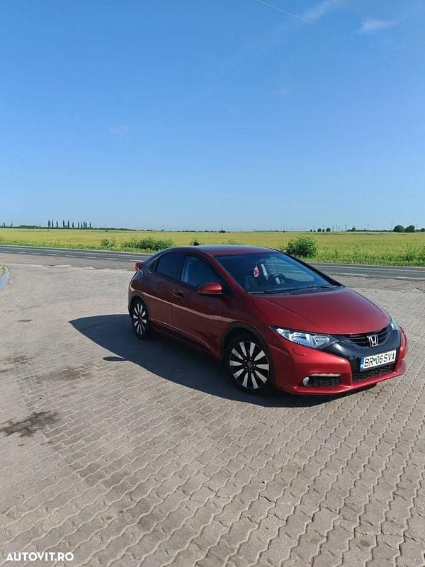 Rosu Utilizat 2014 Honda Civic Comfort Hatchback | 6.990 EUR (Preț OK) - Imagine 1/4