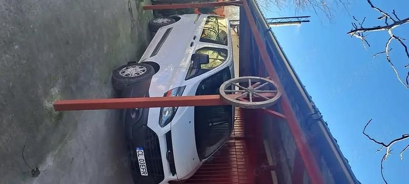 Second-hand 2015 Ford Transit Monovolum | 15.500 EUR - Imagine 1/4