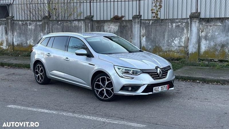 Culoareargint Utilizat 2019 Renault Mégane GrandTour Business Break | 8.750 EUR (Preț bun) - Imagine 1/4