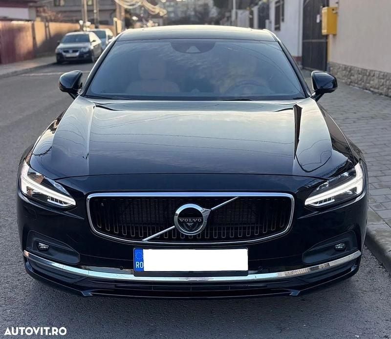 Second-hand Volvo S90 Inscription 300 CP (220 kW) 2022 Culoarenegru Berlinǎ