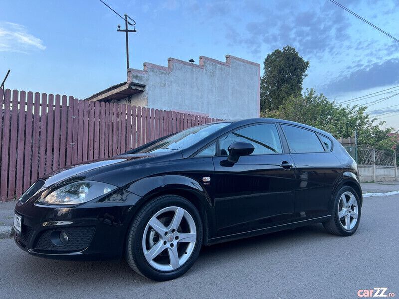 Negru Utilizat 2010 Seat Leon Hatchback | 3.990 EUR - Imagine 1/4