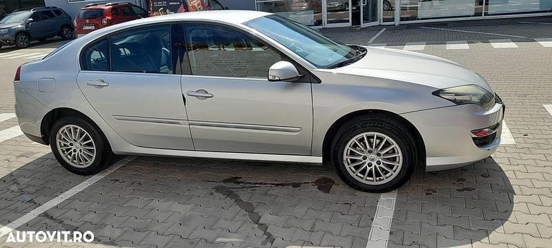 Culoareargint Utilizat 2011 Renault Laguna III Dynamique Berlinǎ | 3.990 EUR (Preț OK) - Imagine 1/4