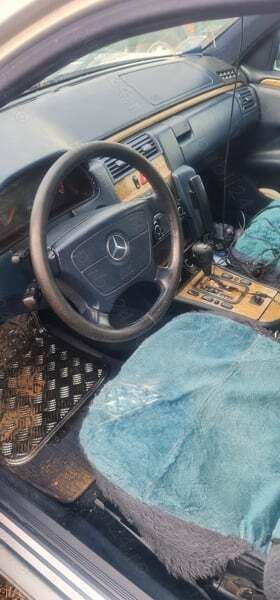 Utilizat 1999 Mercedes 300 Break | 4.500 EUR - Imagine 1/4