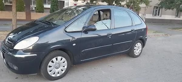 Utilizat 2006 Citroën Xsara Picasso Monovolum | 1.650 EUR - Imagine 1/4