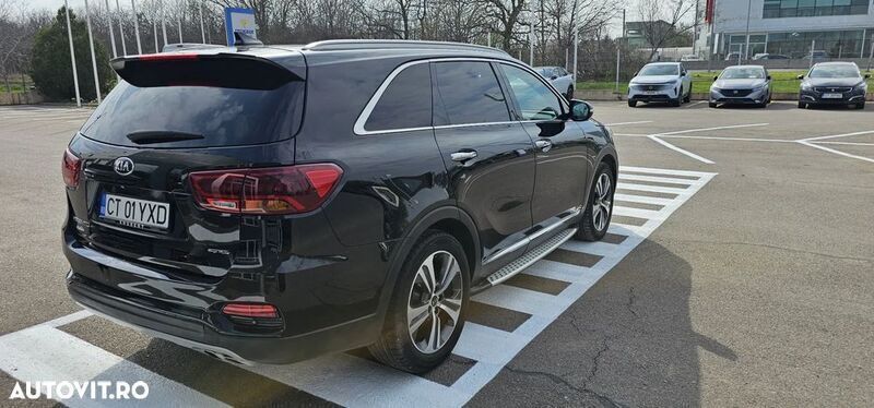 Second-hand Kia Sorento 200 CP (147 kW) 2017 Negru SUV
