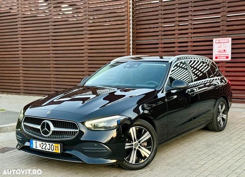 Culoarenegru Utilizat 2022 Mercedes C220 Avantgarde Break | 23.990 EUR (Preț bun) - Imagine 1/4