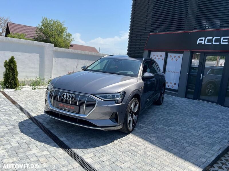 Gri Utilizat 2020 Audi e-tron SUV | 34.800 EUR - Imagine 1/4