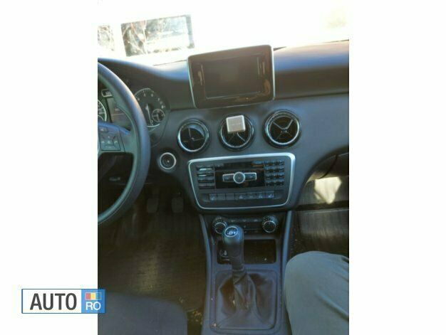 Second-hand Mercedes A180 90 CP (66 kW) 2014 Negru