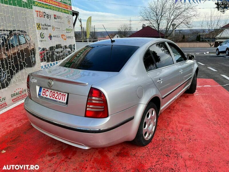 Second-hand Skoda Superb 155 CP (114 kW) 2003 Argint Berlinǎ
