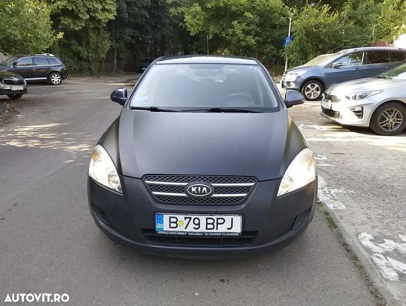 Albastru Utilizat 2008 Kia Ceed Hatchback | 3.850 EUR (Preț OK) - Imagine 1/4