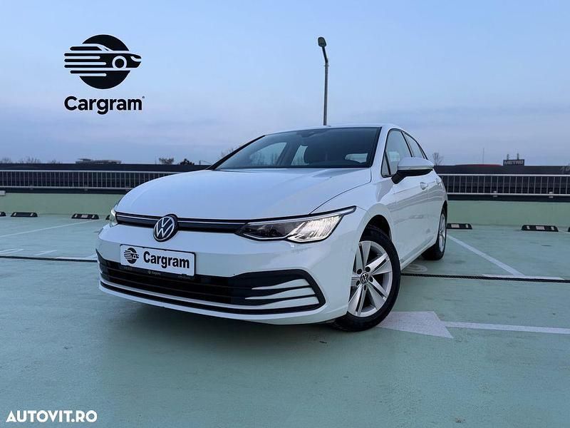 Second-hand VW Golf VIII Life 110 CP (80 kW) 2021 Culoarealb Hatchback