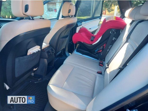 Second-hand BMW X5 306 CP (225 kW) 2012 Negru SUV