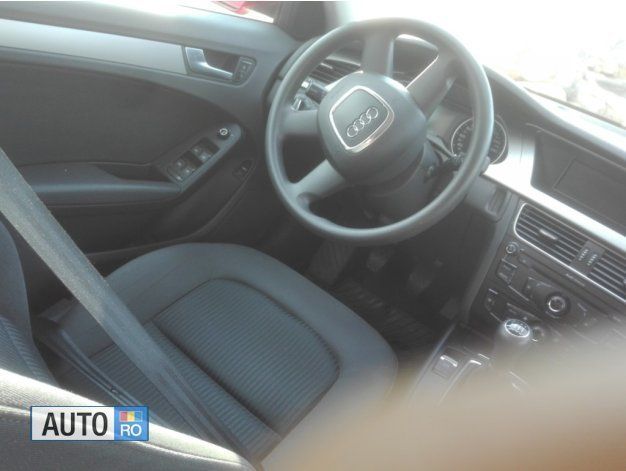 Second-hand Audi A4 120 CP (88 kW) 2010 Rosu Berlinǎ