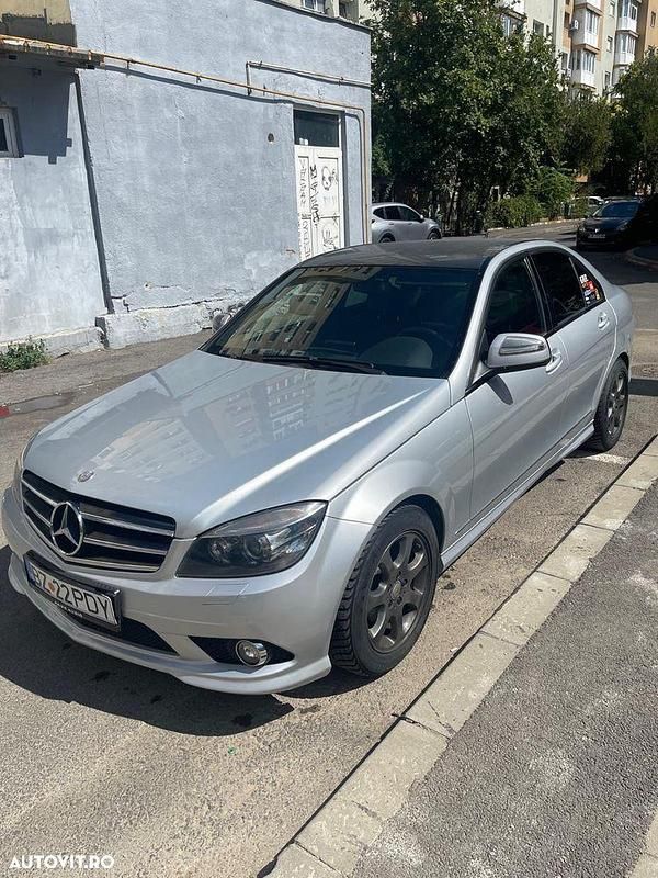 Culoareargint Utilizat 2007 Mercedes C230 Berlinǎ | 7.600 EUR - Imagine 1/4