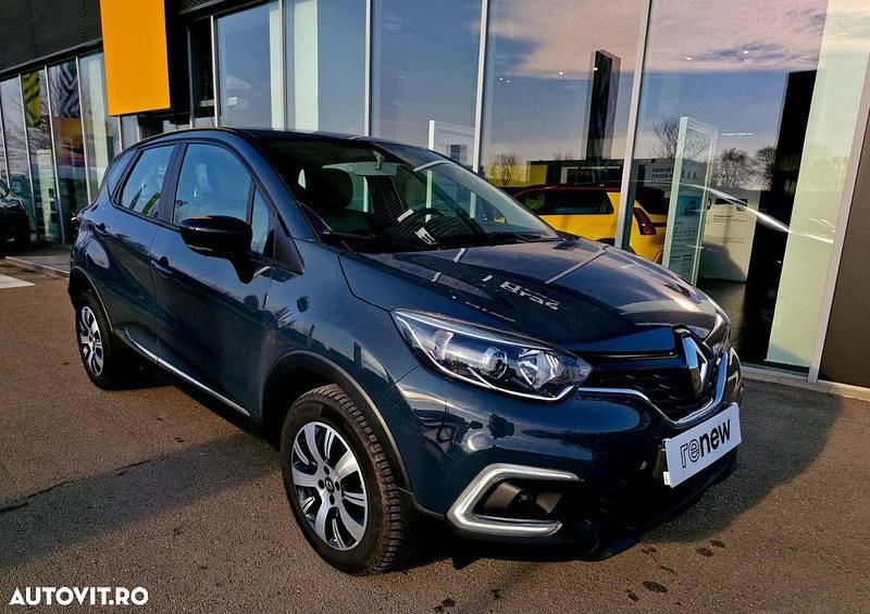 Second-hand Renault Captur Zen 90 CP (66 kW) 2017 Culoarealbastru SUV