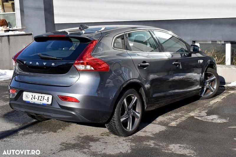 Second-hand Volvo V40 115 CP (84 kW) 2013 Culoaregri Hatchback