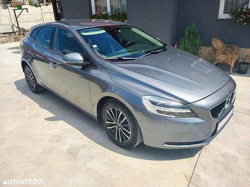 Second-hand Volvo V40 R-Design 120 CP (88 kW) 2017 Culoaregri Break