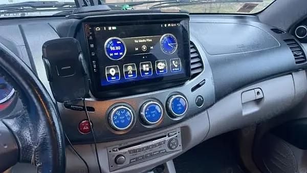 Second-hand Mitsubishi L200 100 CP (73 kW) 2008 Pickup