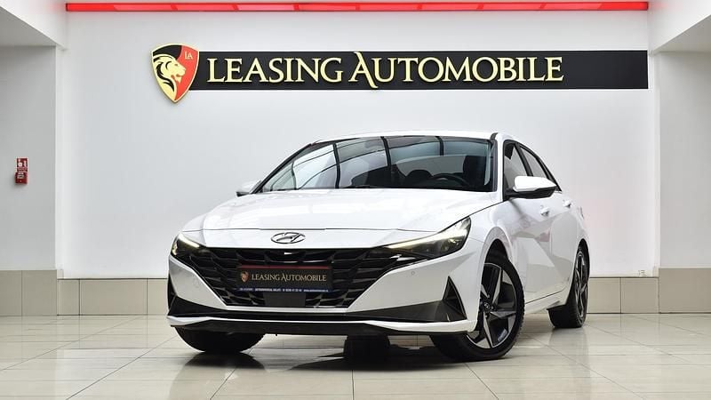 Second-hand Hyundai Elantra 123 CP (90 kW) 2022 Alb Berlinǎ