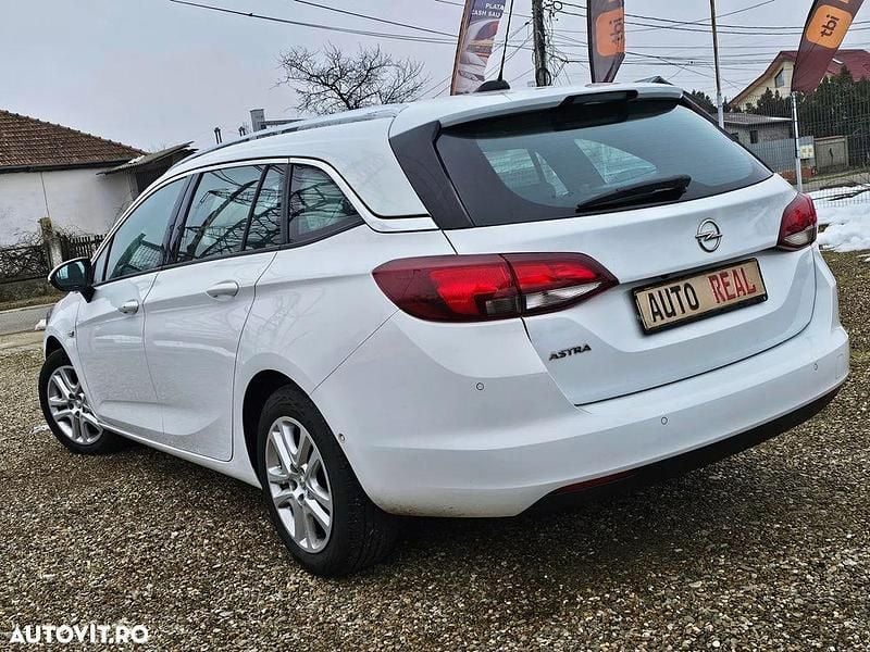 Second-hand Opel Astra Ultimate 122 CP (89 kW) 2020 Culoarealb Break